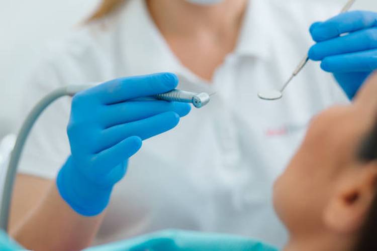 dental-handpiece-dentist